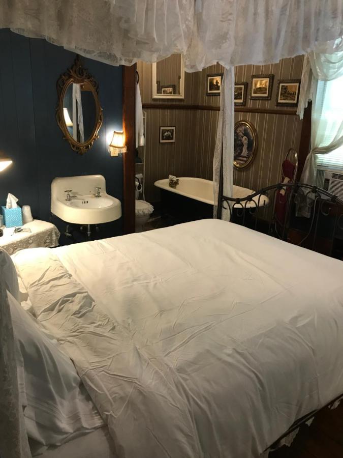 Armour'S Hotel & Spa Red Boiling Springs ภายนอก รูปภาพ